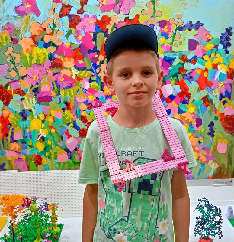 foto Nejen KVĚTY mezi KVĚTY 13725