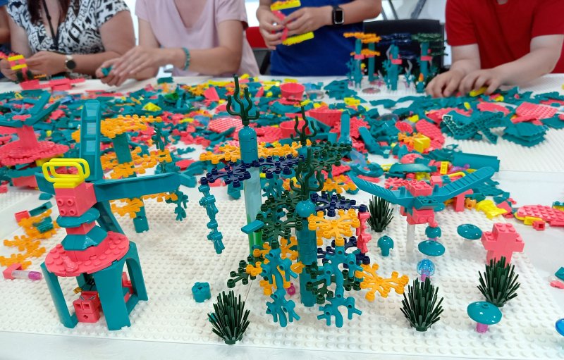 foto Nejen KVĚTY mezi KVĚTY 13744