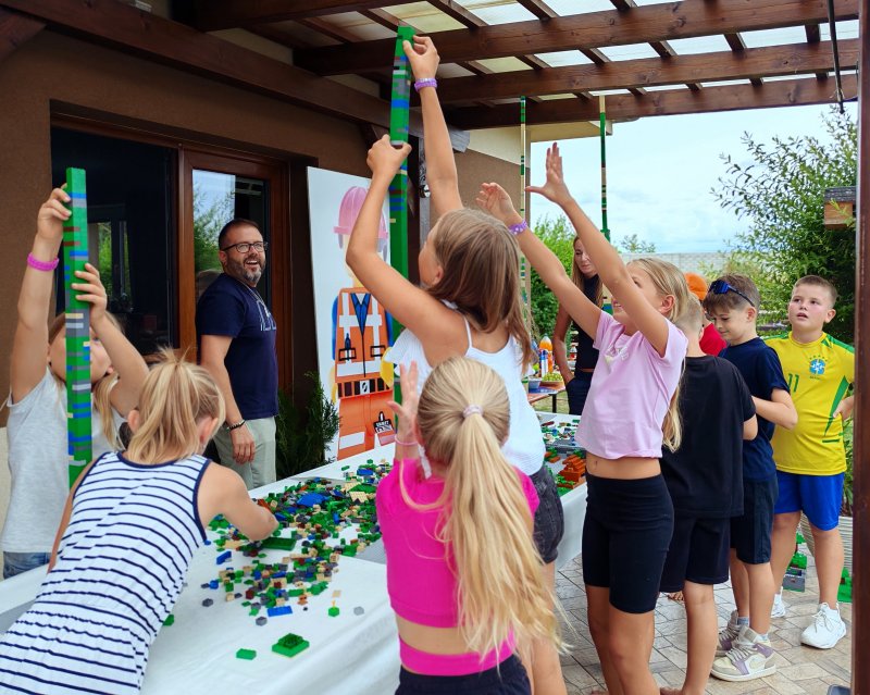 foto Jirkovy a Barčiny narozeniny v LEGO stylu 14060