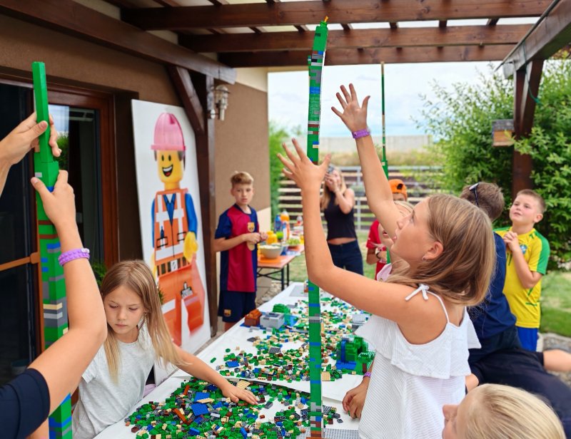 foto Jirkovy a Barčiny narozeniny v LEGO stylu 14062