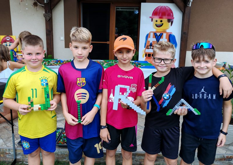 foto Jirkovy a Barčiny narozeniny v LEGO stylu 14065