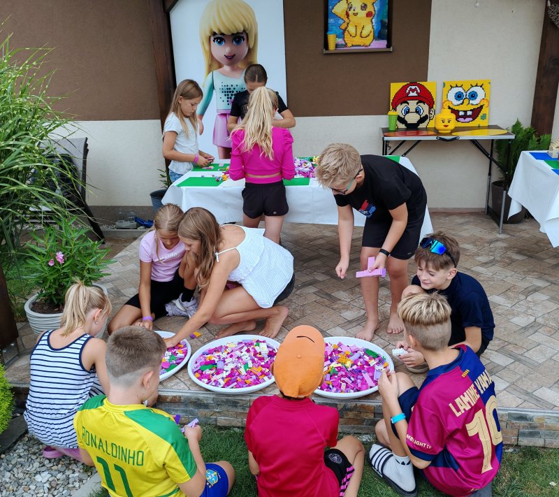 foto Jirkovy a Barčiny narozeniny v LEGO stylu 14068