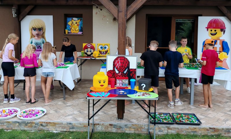 foto Jirkovy a Barčiny narozeniny v LEGO stylu 14070