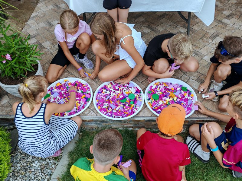 foto Jirkovy a Barčiny narozeniny v LEGO stylu 14073