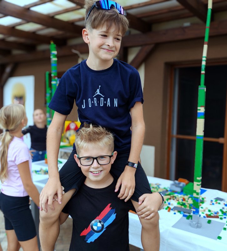 foto Jirkovy a Barčiny narozeniny v LEGO stylu 14079