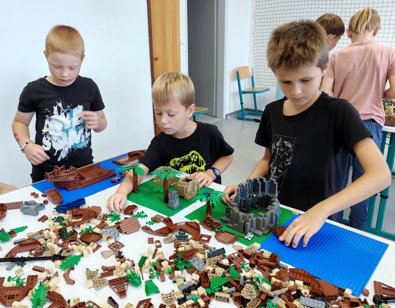 foto Tvoříme PIRÁTY...koráby, ostrovy s poklady 14169