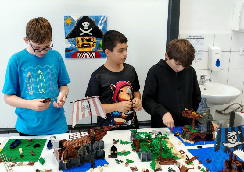 foto Tvoříme PIRÁTY...koráby, ostrovy s poklady 14170