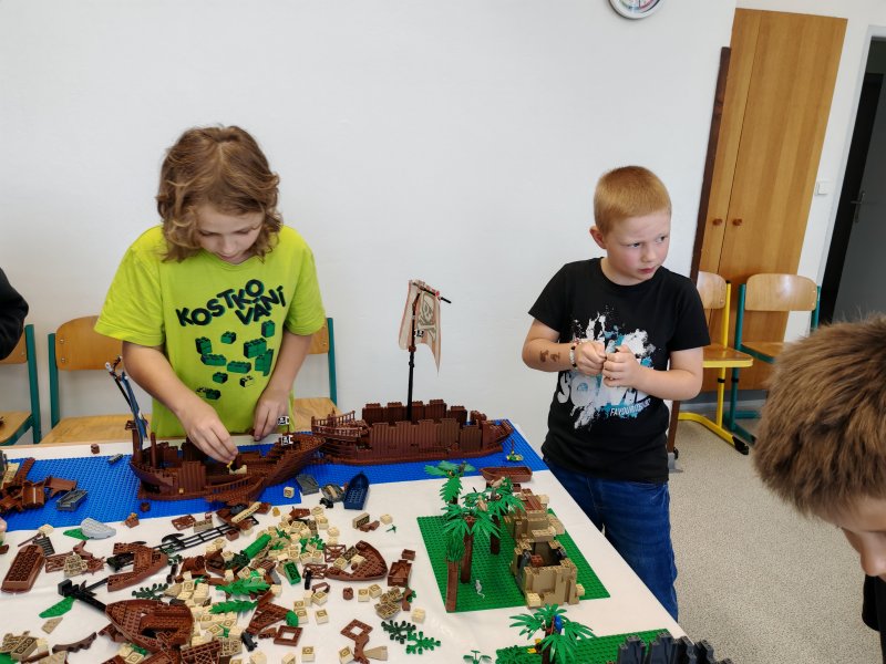 foto Tvoříme PIRÁTY...koráby, ostrovy s poklady 14171