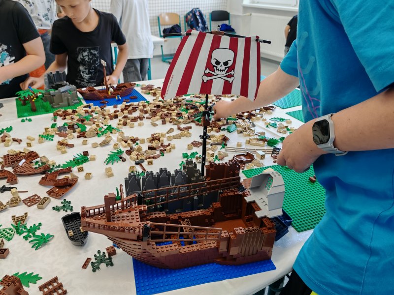 foto Tvoříme PIRÁTY...koráby, ostrovy s poklady 14195