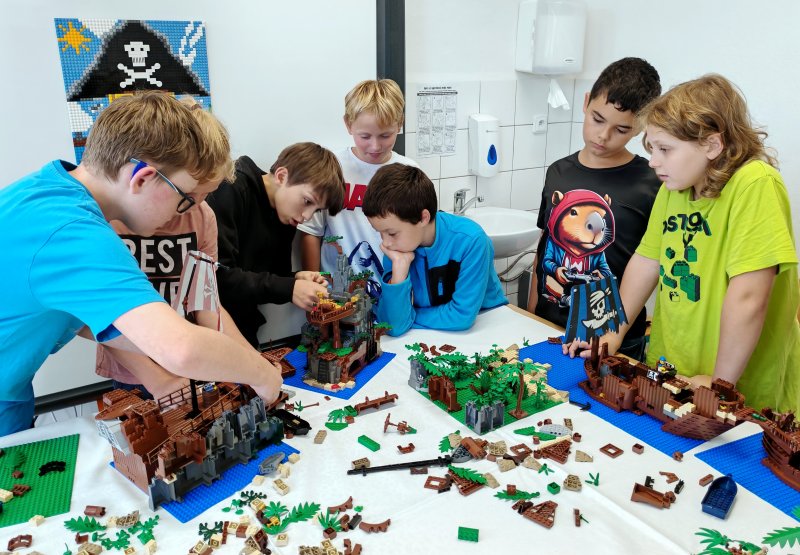 foto Tvoříme PIRÁTY...koráby, ostrovy s poklady 14210