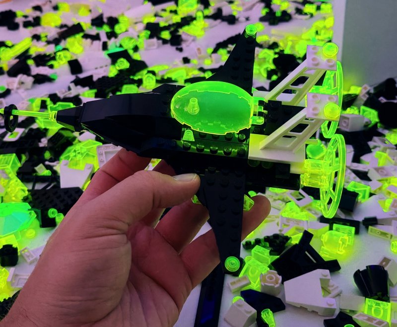 foto KOSTKY MEZI OBRAZY VI. Star Wars + Svítící vesmír 14312