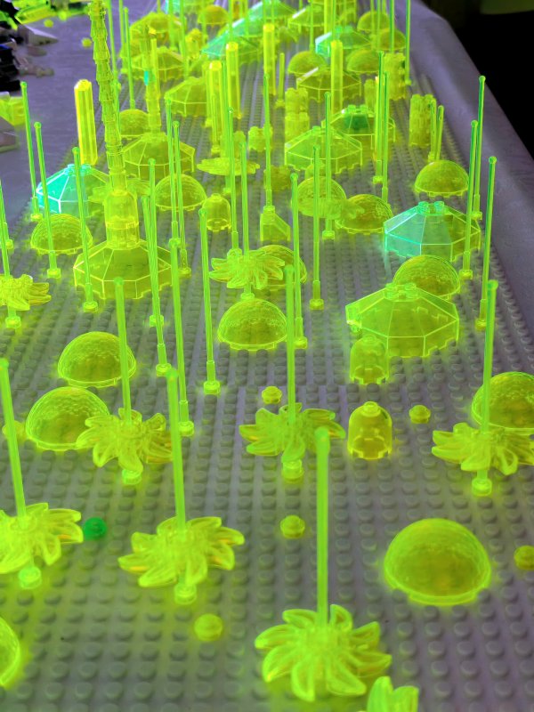 foto KOSTKY MEZI OBRAZY VI. Star Wars + Svítící vesmír 14316