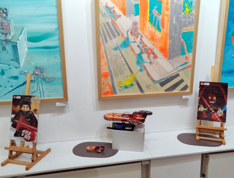 foto KOSTKY MEZI OBRAZY VI. Star Wars + Svítící vesmír 14337