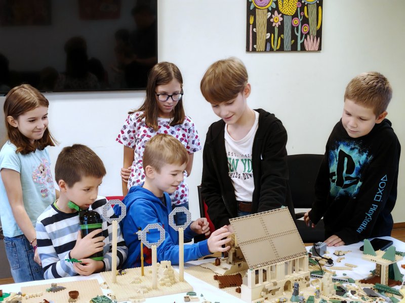 foto Stavíme KOUZELNICKÉ BRADAVICE 14586