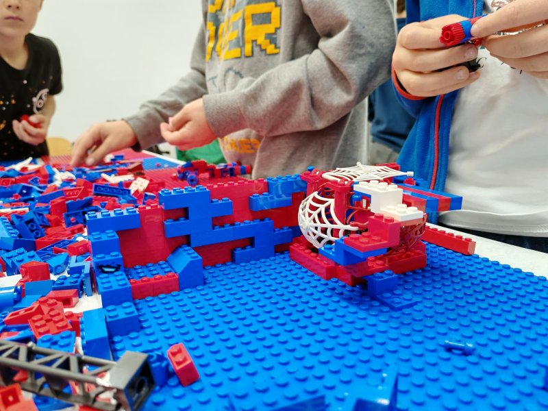 foto Stavíme SPIDERMAN styl 14601