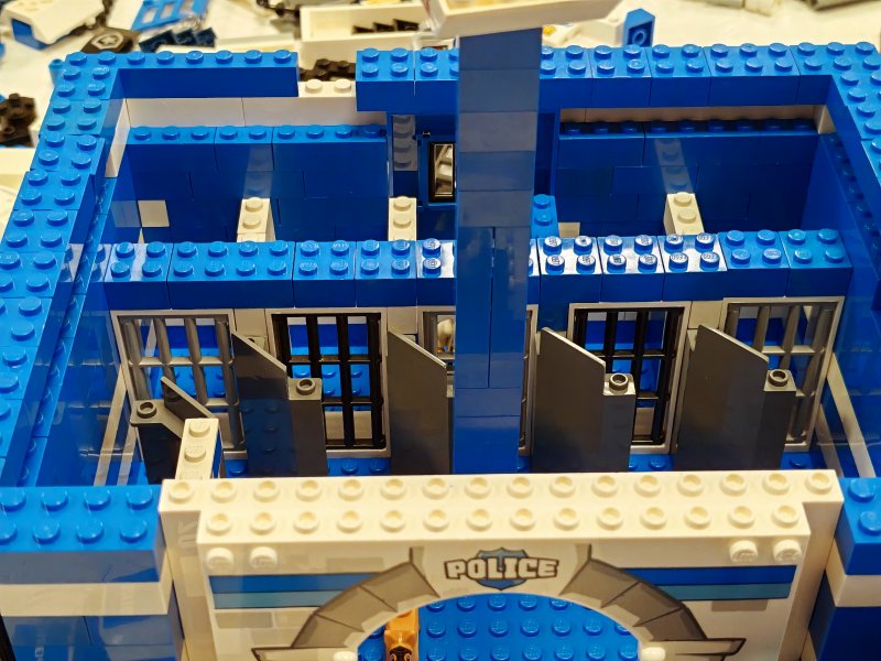 foto Lupiči a poliši v Artu 15066