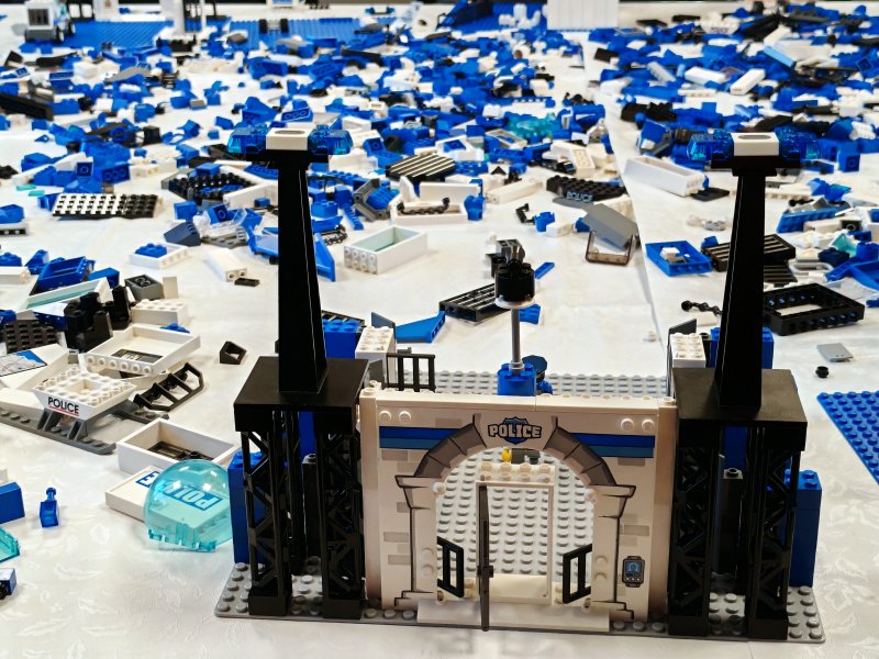 foto Lupiči a poliši v Artu 15077