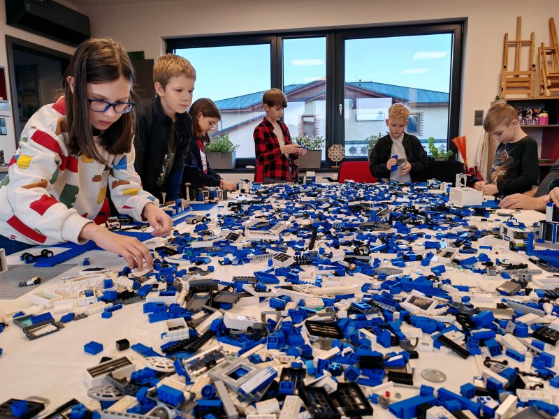 foto Lupiči a poliši v Artu 15091