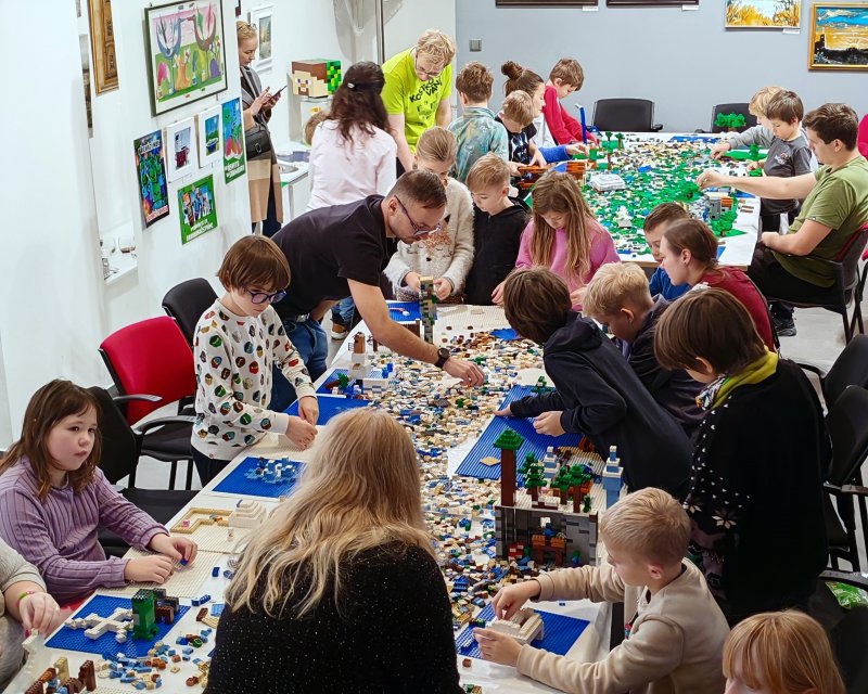 foto KOSTKY MEZI OBRAZY VII. Minecraft + Svítící ohniváci 15649