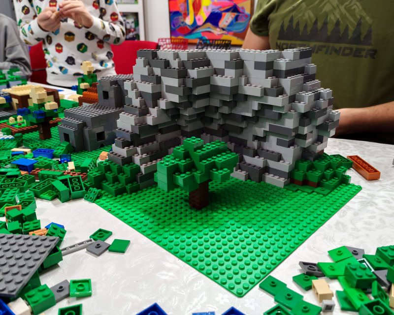 foto KOSTKY MEZI OBRAZY VII. Minecraft + Svítící ohniváci 15659