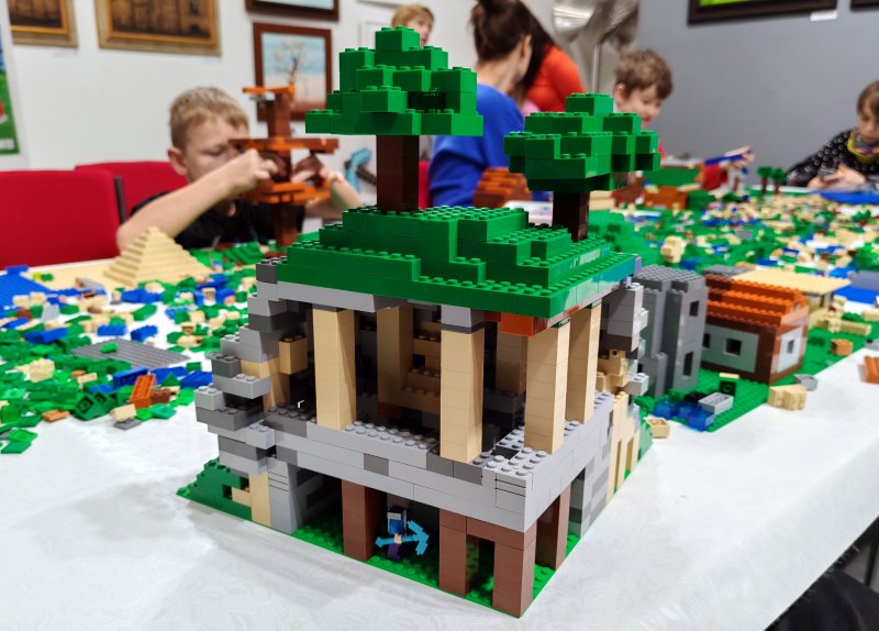 foto KOSTKY MEZI OBRAZY VII. Minecraft + Svítící ohniváci 15660