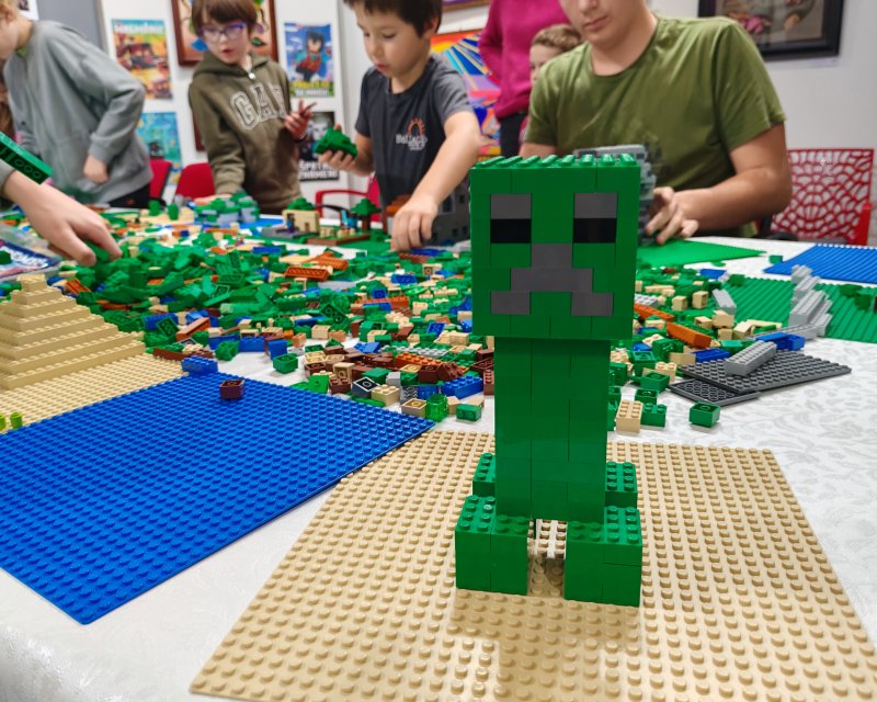 foto KOSTKY MEZI OBRAZY VII. Minecraft + Svítící ohniváci 15661