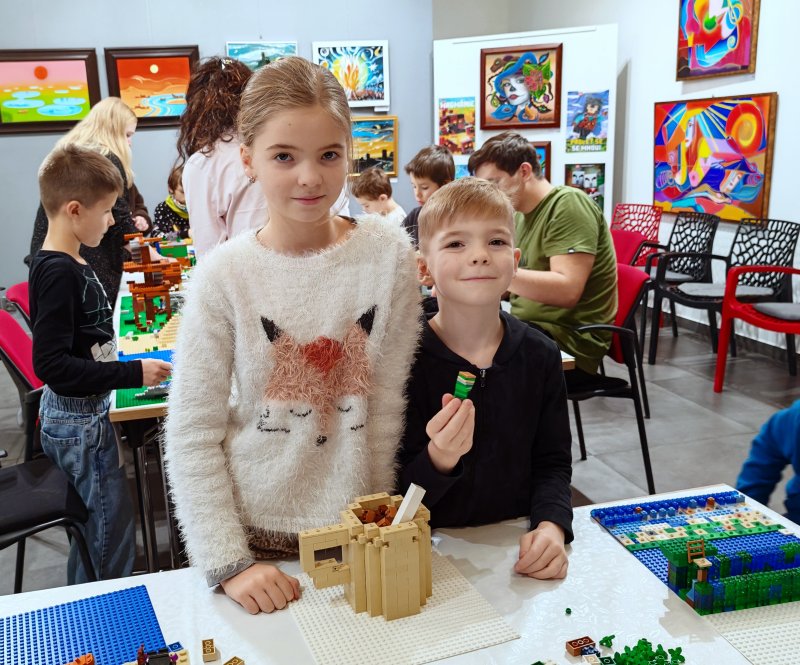 foto KOSTKY MEZI OBRAZY VII. Minecraft + Svítící ohniváci 15668