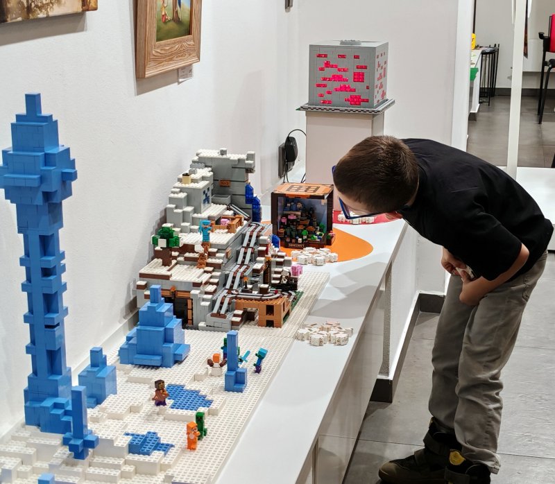 foto KOSTKY MEZI OBRAZY VII. Minecraft + Svítící ohniváci 15678