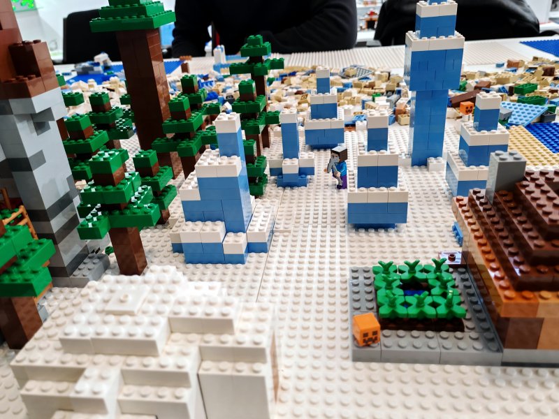 foto KOSTKY MEZI OBRAZY VII. Minecraft + Svítící ohniváci 15685