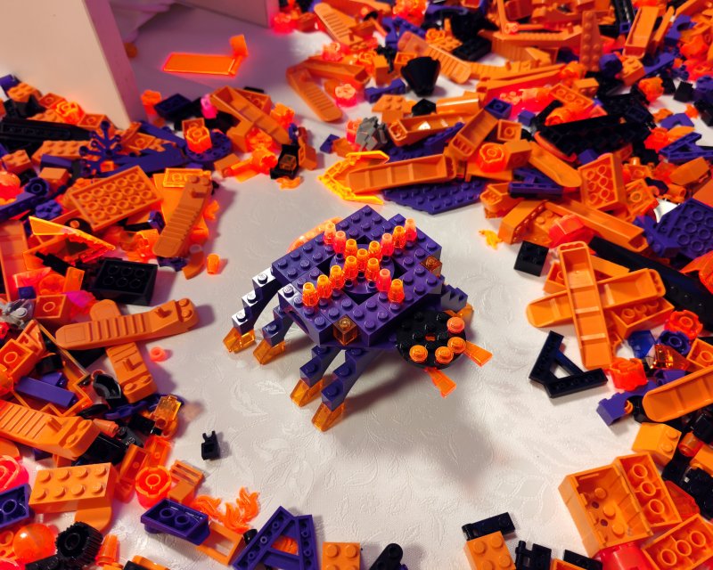 foto KOSTKY MEZI OBRAZY VII. Minecraft + Svítící ohniváci 15687