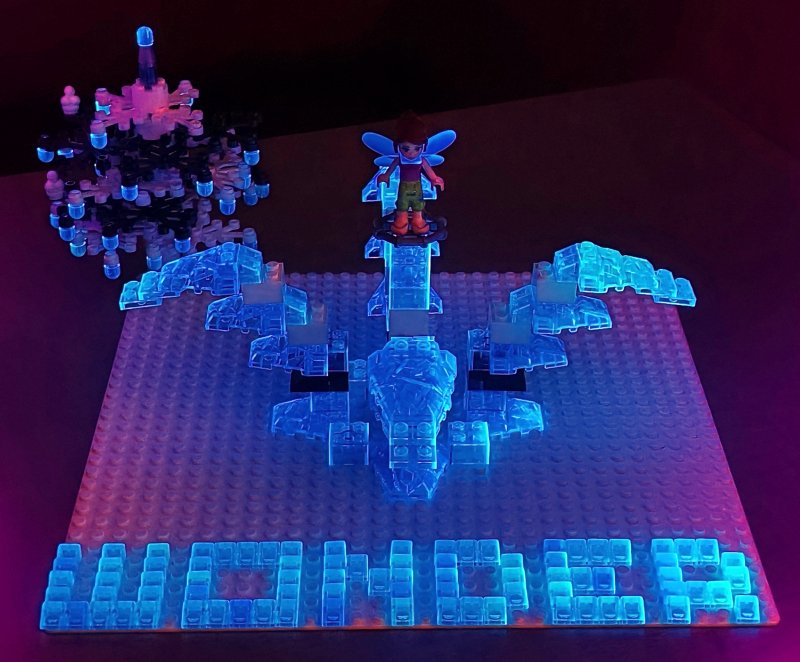 foto SVÍTÍCÍ sněhuláci i stromečky