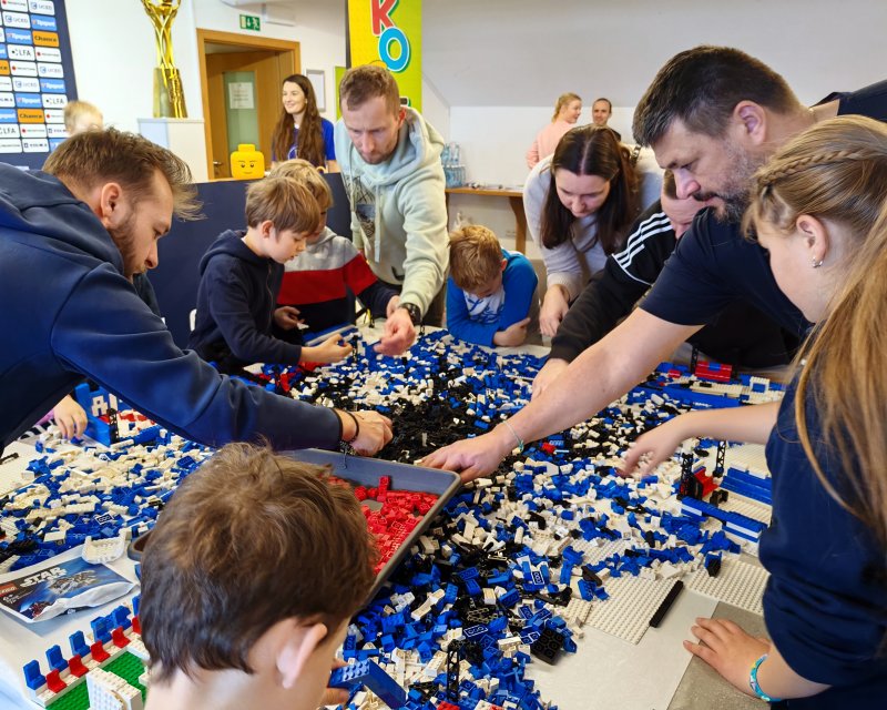 foto Kostkování MEZI FOTBALISTY 16164