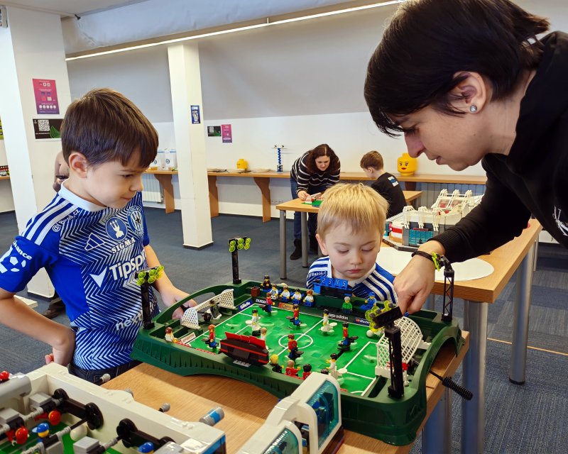 foto Kostkování MEZI FOTBALISTY 16183