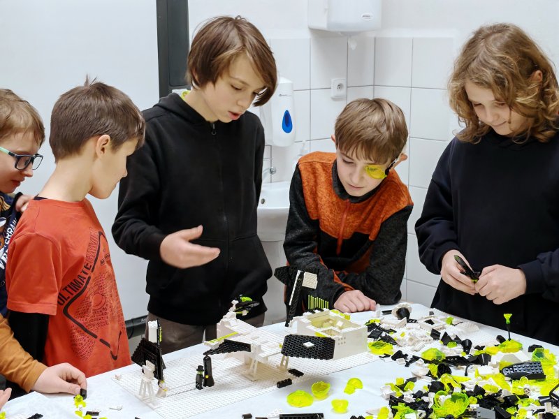 foto Svítí ale nepálí 16327