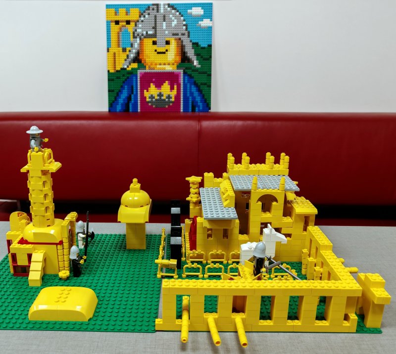 foto Žluté RETRO hrady 16345