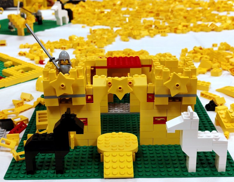 foto Žluté RETRO hrady 16351