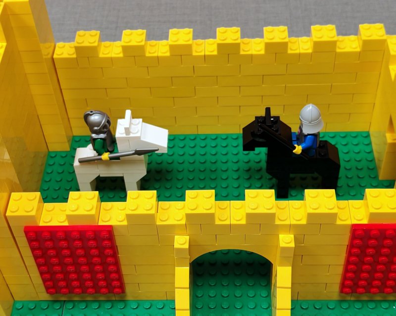 foto Žluté RETRO hrady 16361