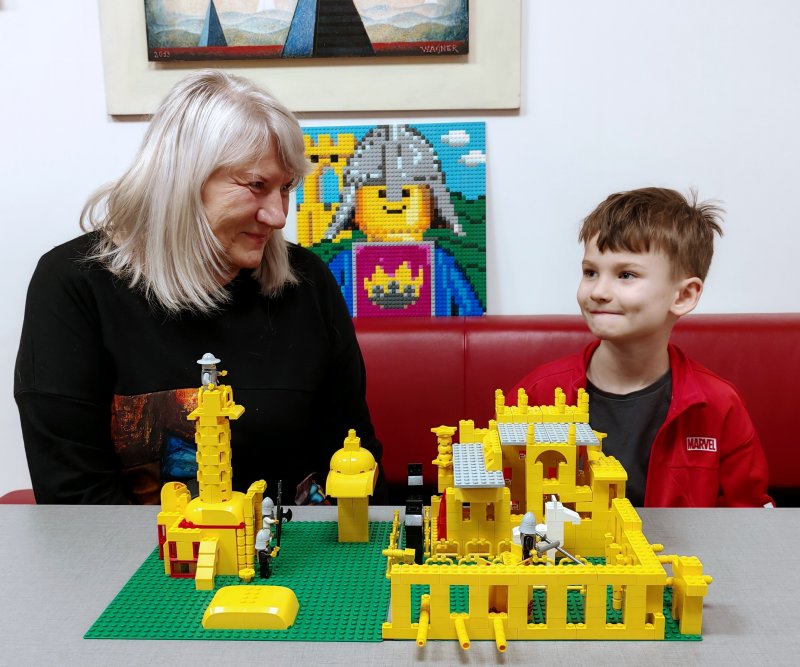 foto Žluté RETRO hrady 16382