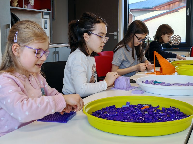 foto Modely jen z JEDNÉ BARVY 17056