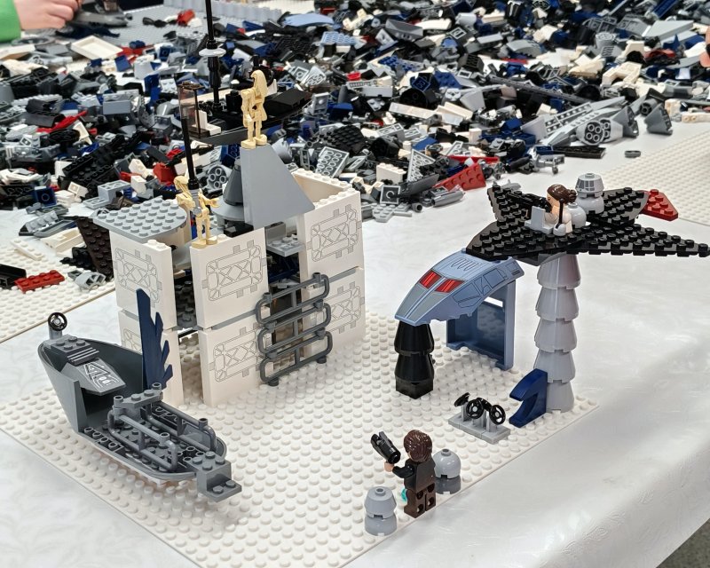 foto Stavíme Hvězdné války 17451