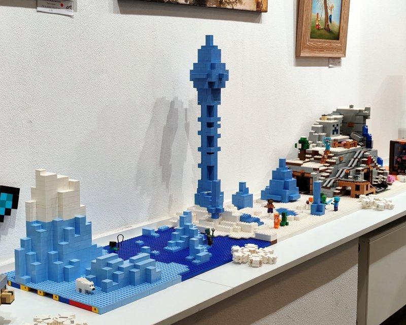 foto KOSTKY MEZI OBRAZY IX. Minecraft Winter + Frozen 19215