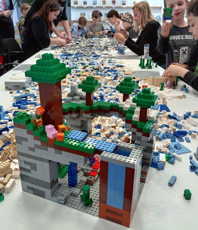 foto KOSTKY MEZI OBRAZY IX. Minecraft Winter + Frozen 19216