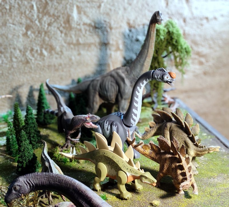 foto Kostkování mezi DINOSAURY 19282